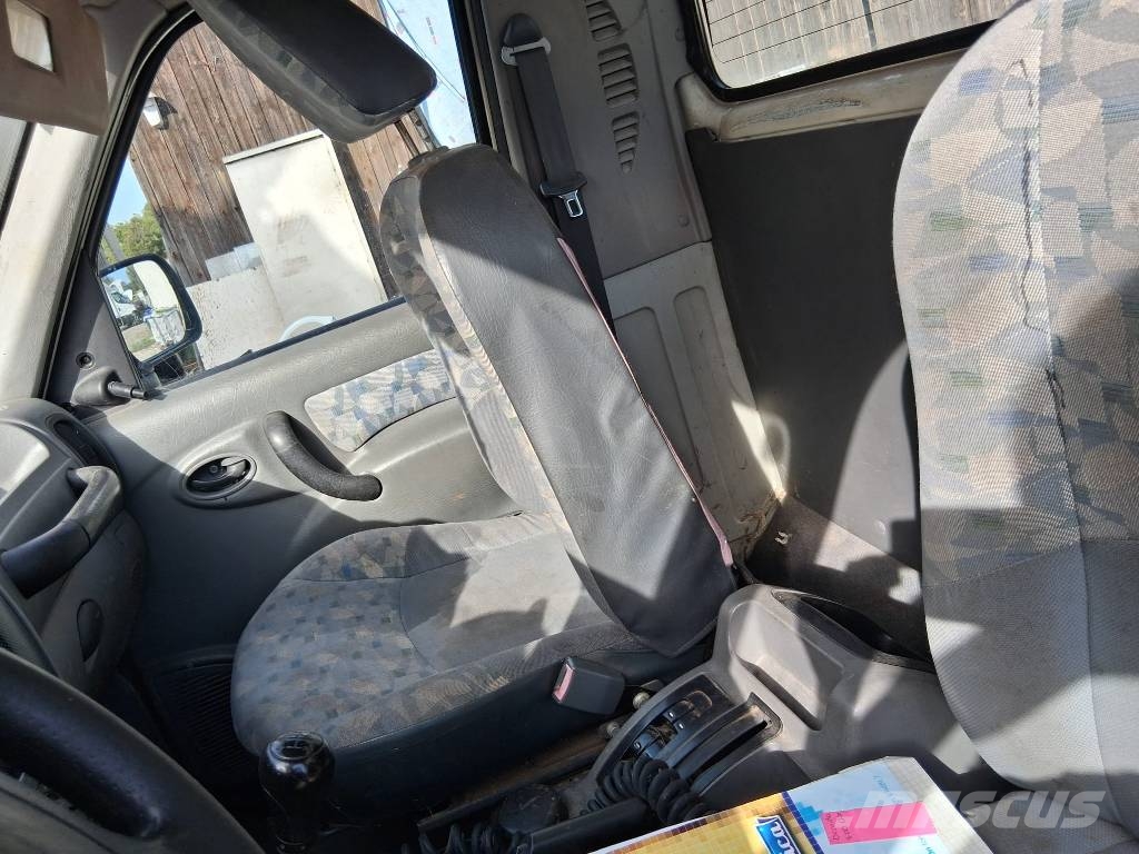 Mahindra MAHINDRA  S5 TX 4 BU CON RIBALTABILE TRILATERALE شاحنات ذات هيكل صندوقي