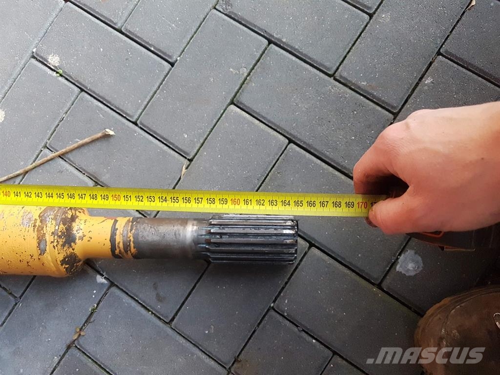 CASE 921C - Propshaft/Gelenkwelle/Cardanas Osovine
