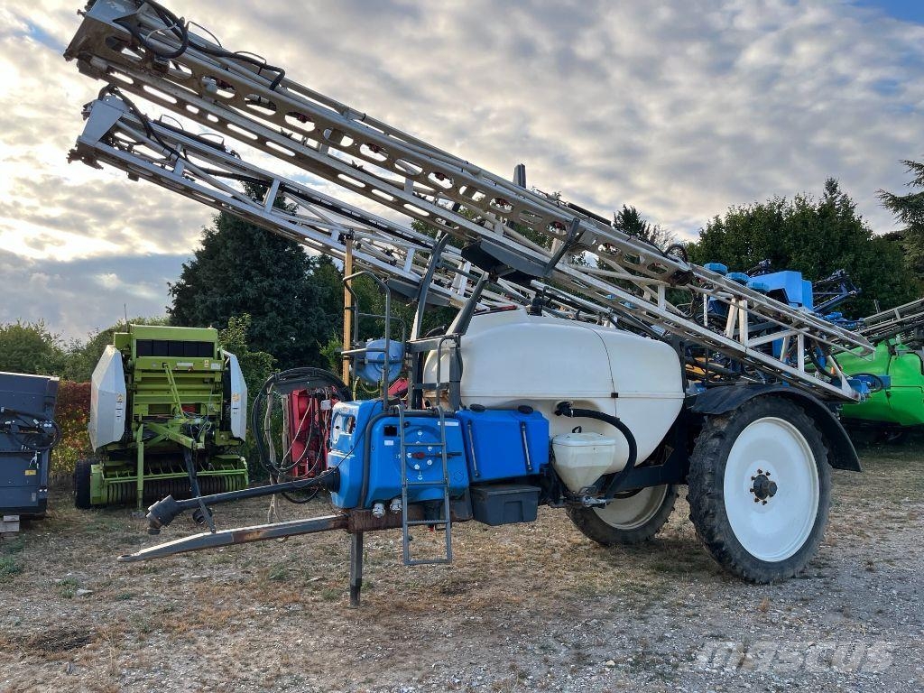 Evrard Meteor 2800 Trailed sprayers