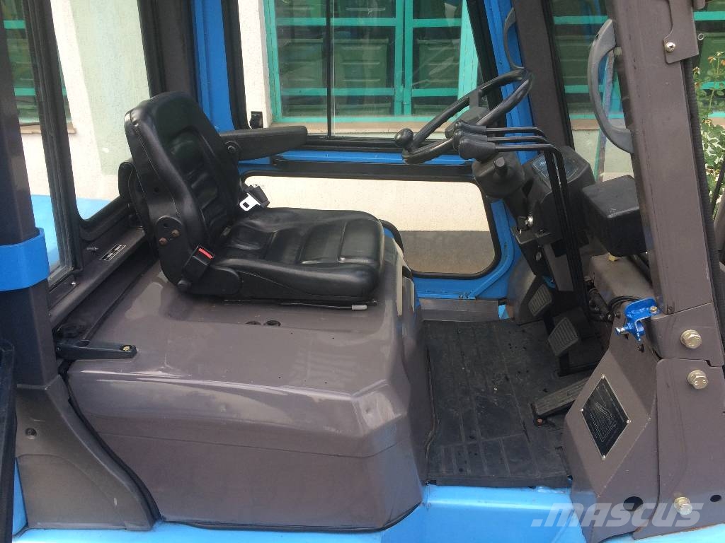 Hangcha HANSELIFTER CDP35 V-2730 IO Diesel Stapler