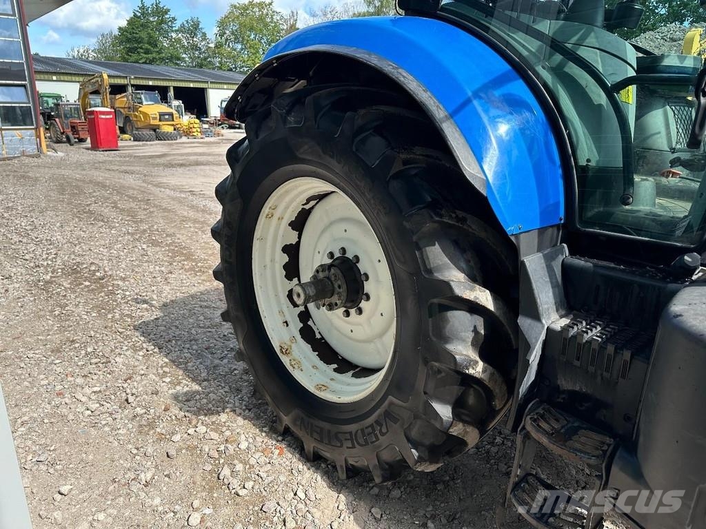 New Holland T7.235 Power Command Traktorid