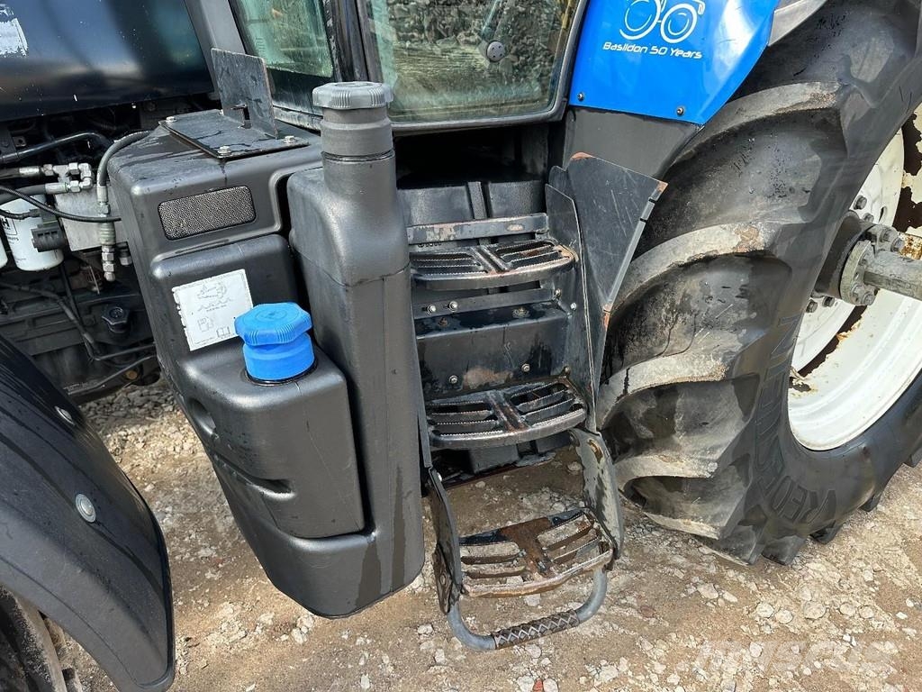New Holland T7.235 Power Command Traktorid