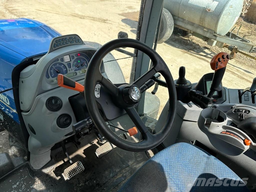 New Holland T7.235 Power Command Traktorid
