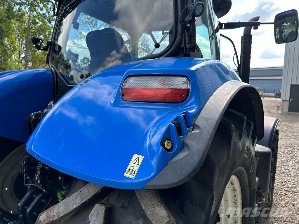 New Holland T7.235 Power Command Traktorid