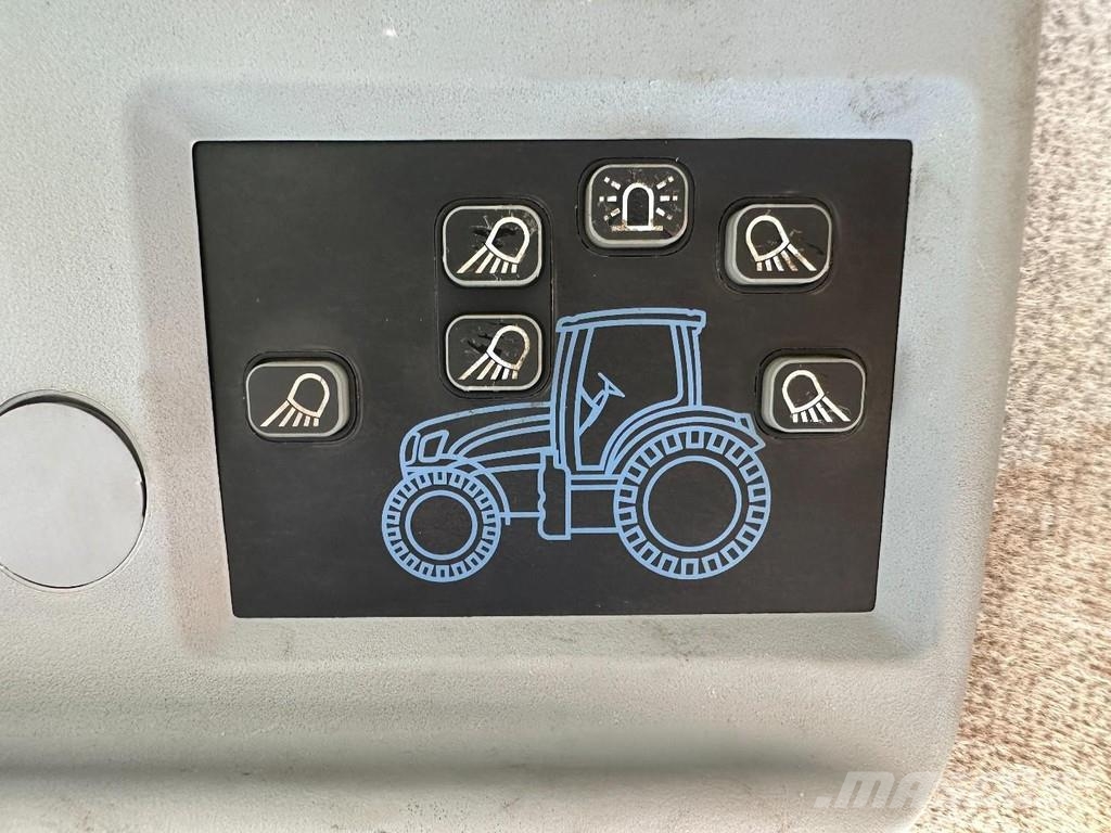 New Holland T7.235 Power Command Traktorid
