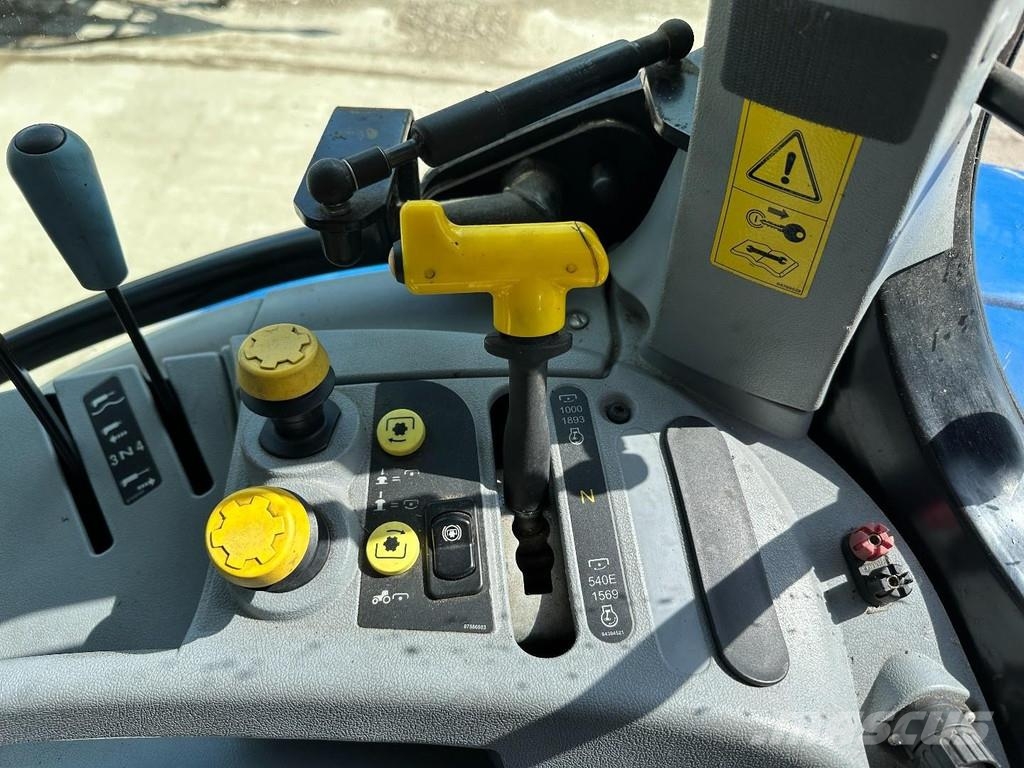 New Holland T7.235 Power Command Traktorid