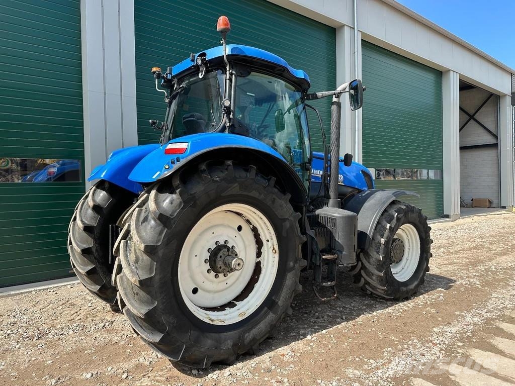 New Holland T7.235 Power Command Traktorid