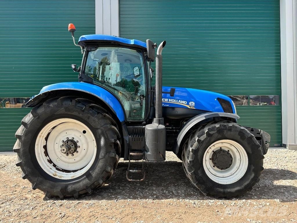 New Holland T7.235 Power Command Traktorid