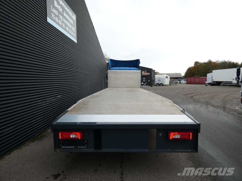 Scania P 250 Pritschenwagen/Pritschenwagen mit Seitenklappe
