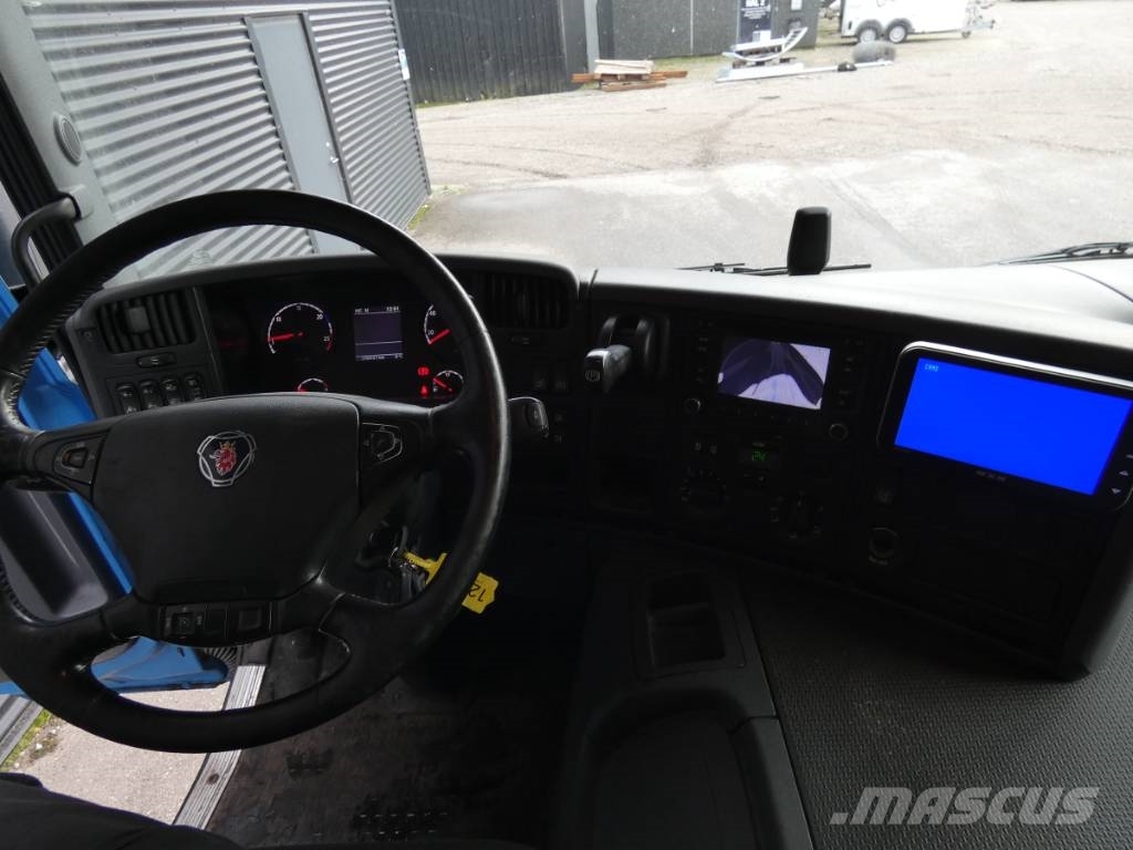 Scania P 250 Pritschenwagen/Pritschenwagen mit Seitenklappe