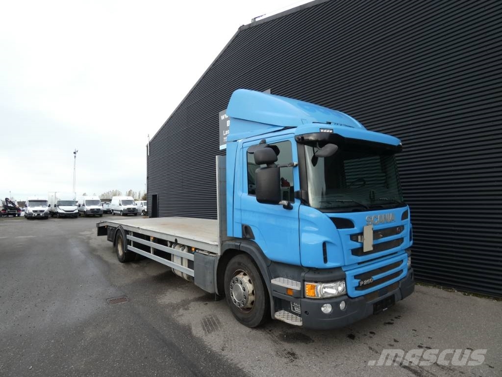 Scania P 250 Pritschenwagen/Pritschenwagen mit Seitenklappe
