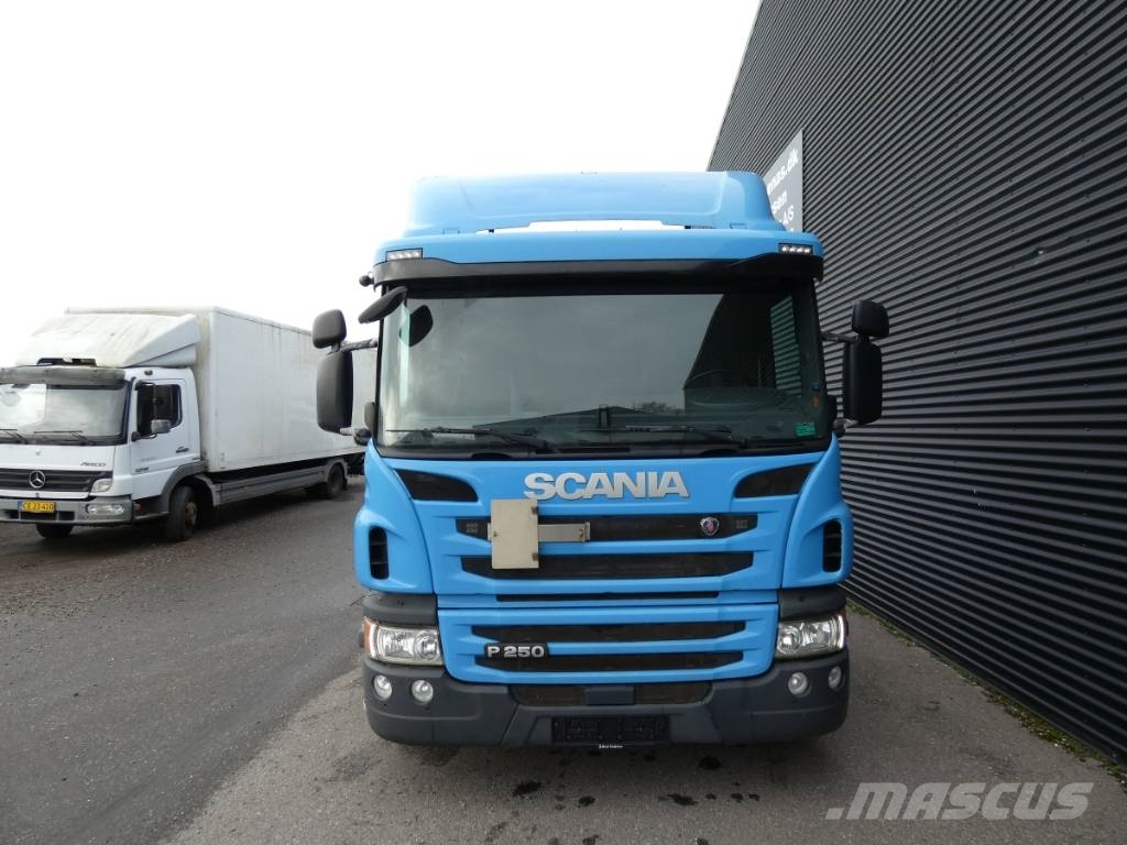 Scania P 250 Pritschenwagen/Pritschenwagen mit Seitenklappe