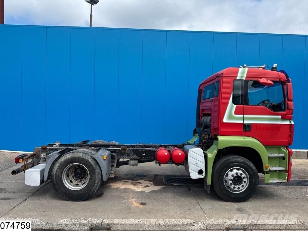 MAN TGA 18 320 EURO 4 Camiones con chasís y cabina