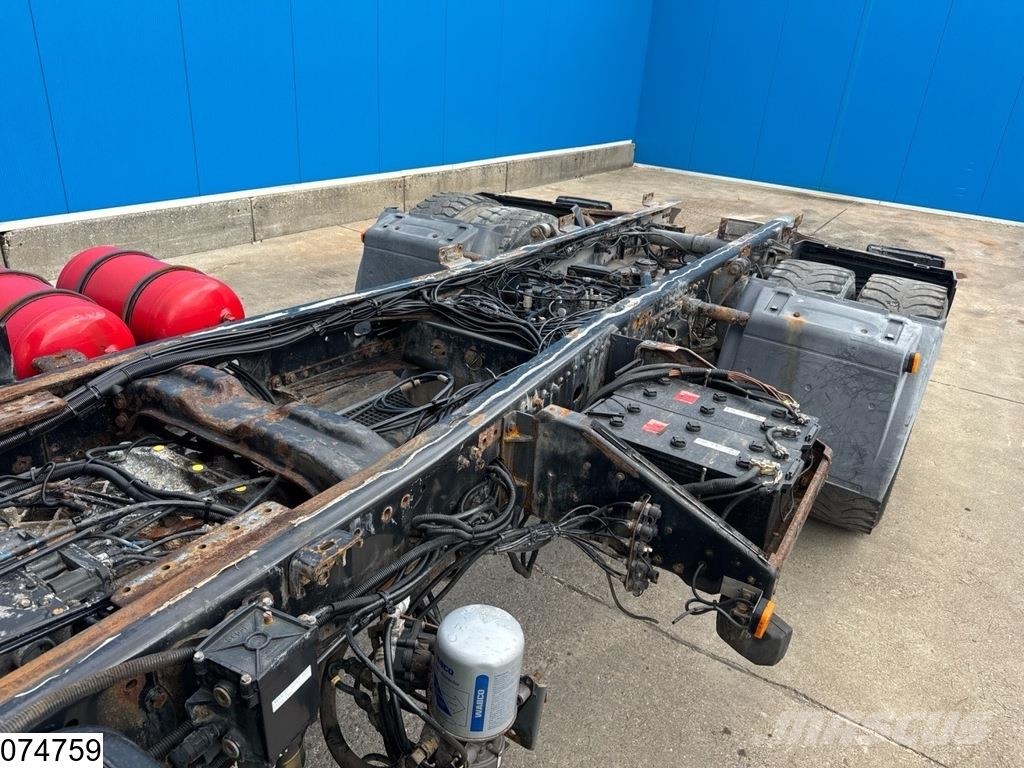 MAN TGA 18 320 EURO 4 Camiones con chasís y cabina