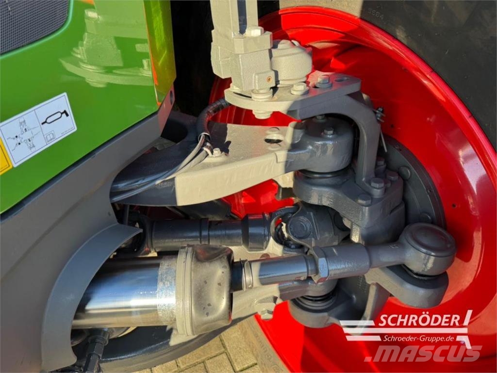 Fendt 942 VARIO GEN7 PROFI PLUS Traktory