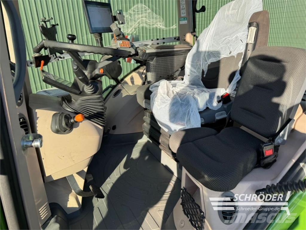 Fendt 942 VARIO GEN7 PROFI PLUS Traktory