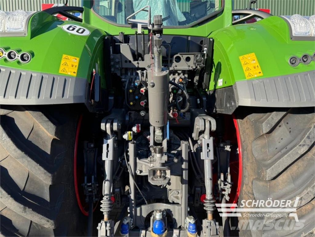 Fendt 942 VARIO GEN7 PROFI PLUS Traktory