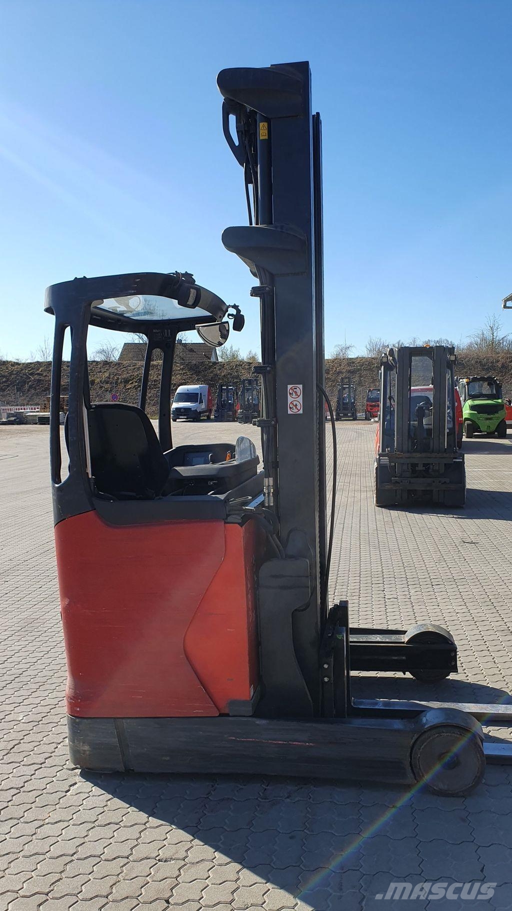 Linde R16B Viljuškari sa pomičnim stupom