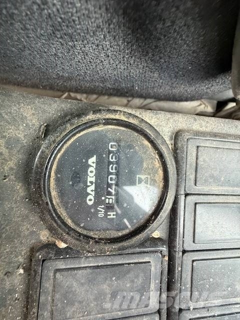 Volvo EC 180 Bageri guseničari