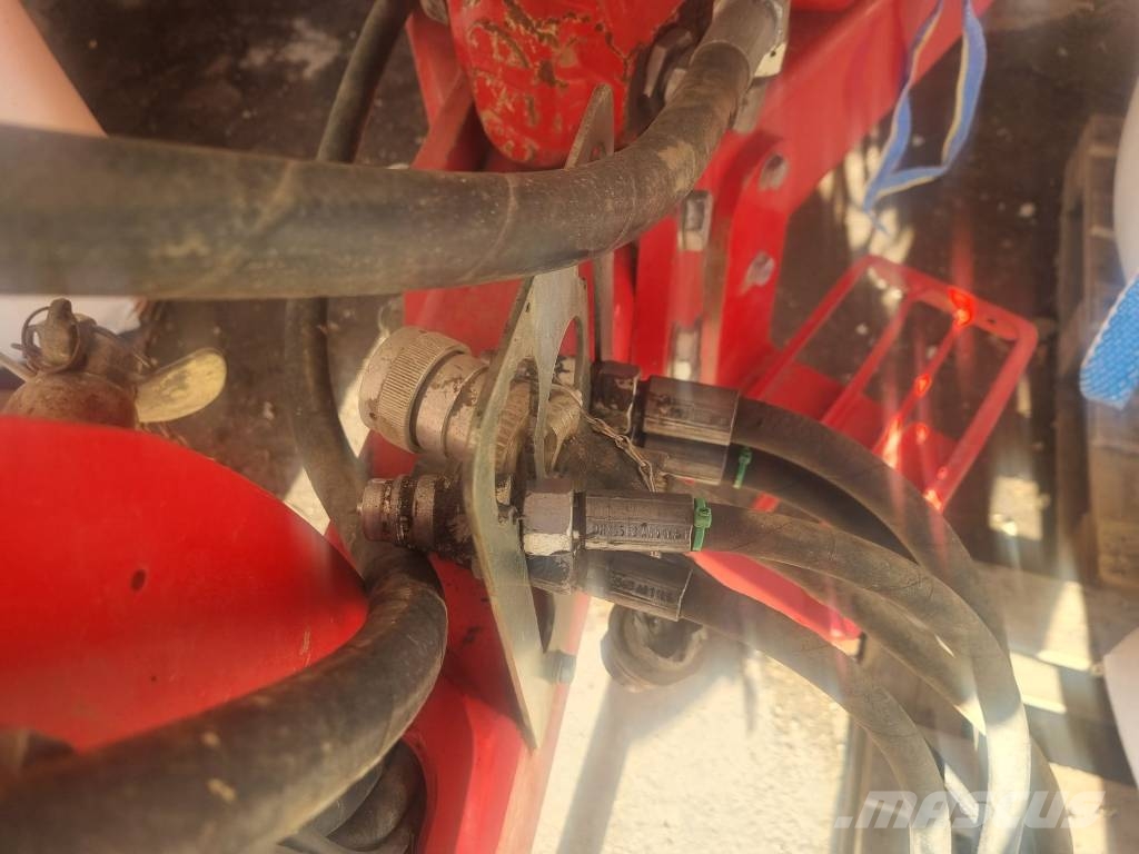 Horsch Pronto 4 DC مثاقيب