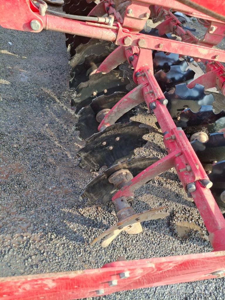 Horsch Pronto 4 DC مثاقيب