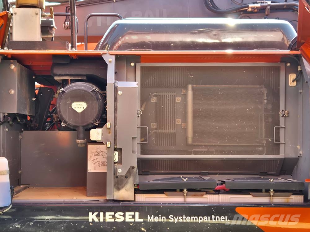 Hitachi ZX 250 LC N-7 Rupsgraafmachines