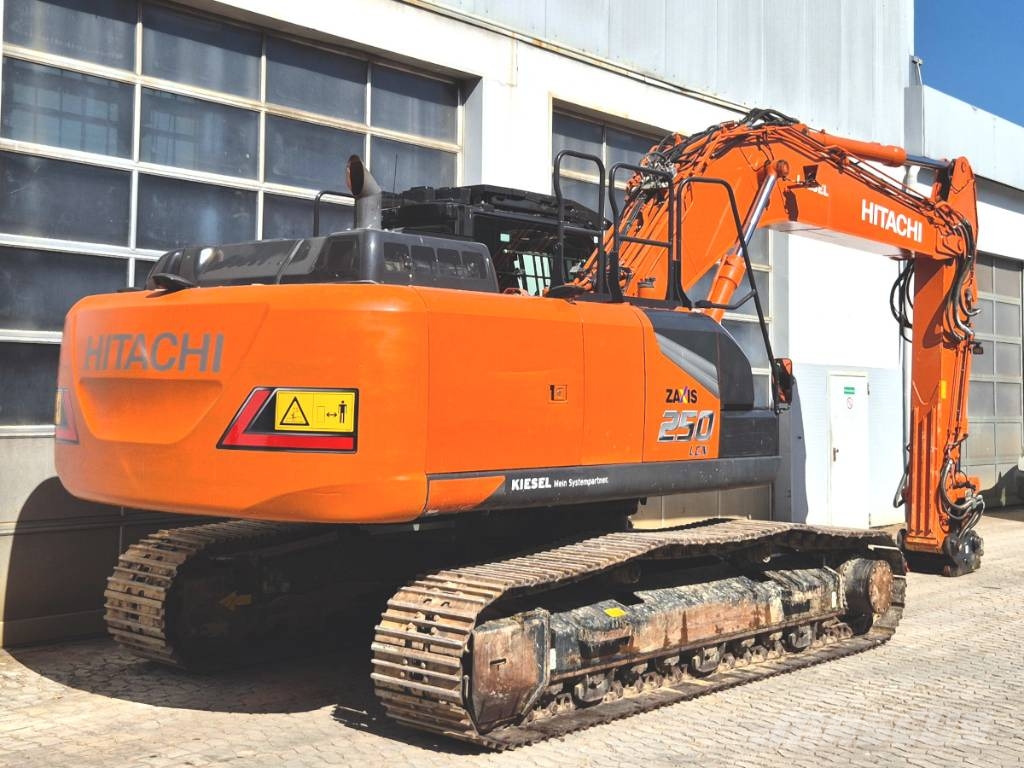 Hitachi ZX 250 LC N-7 Rupsgraafmachines