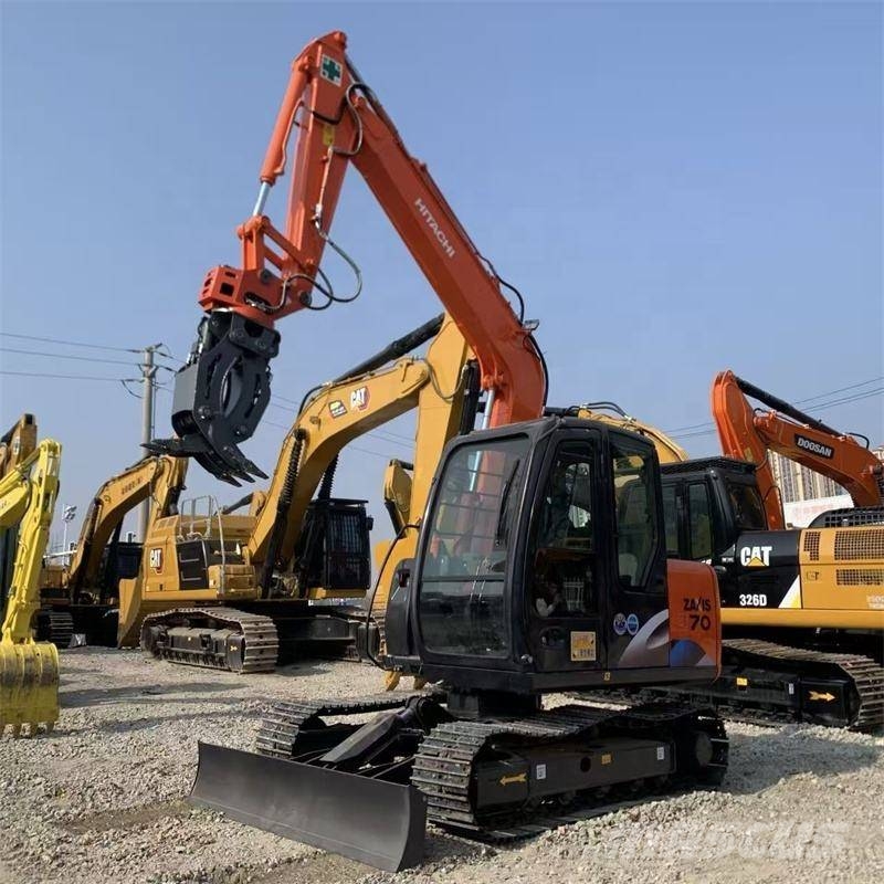 Hitachi ZX 70 Mini bagri <7t