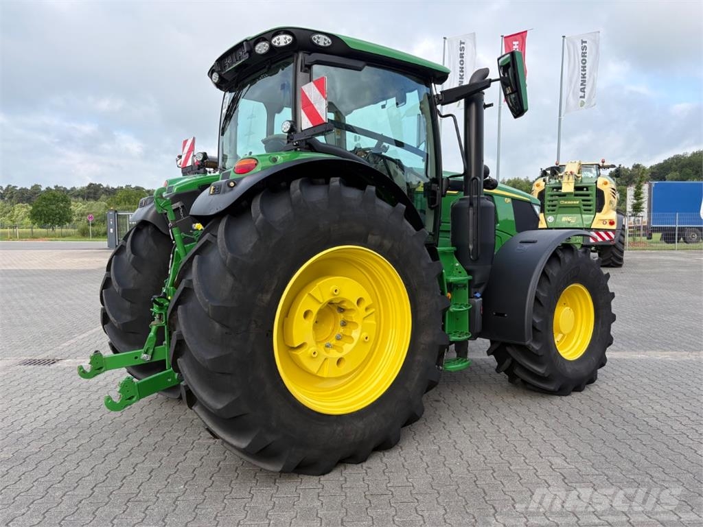 John Deere 6R215 *Nur 891 Stunden* Tractors