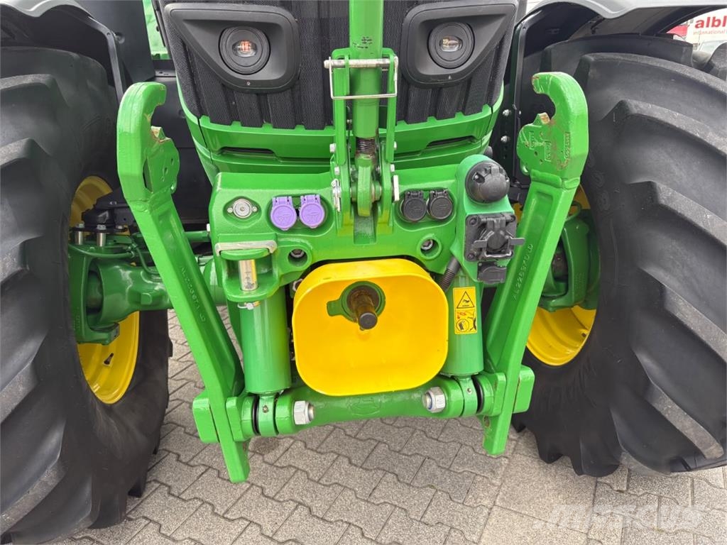 John Deere 6R215 *Nur 891 Stunden* Tractors