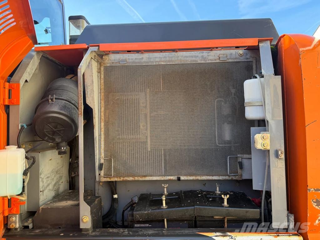 Hitachi ZX180LCN-5B Bagri goseničarji