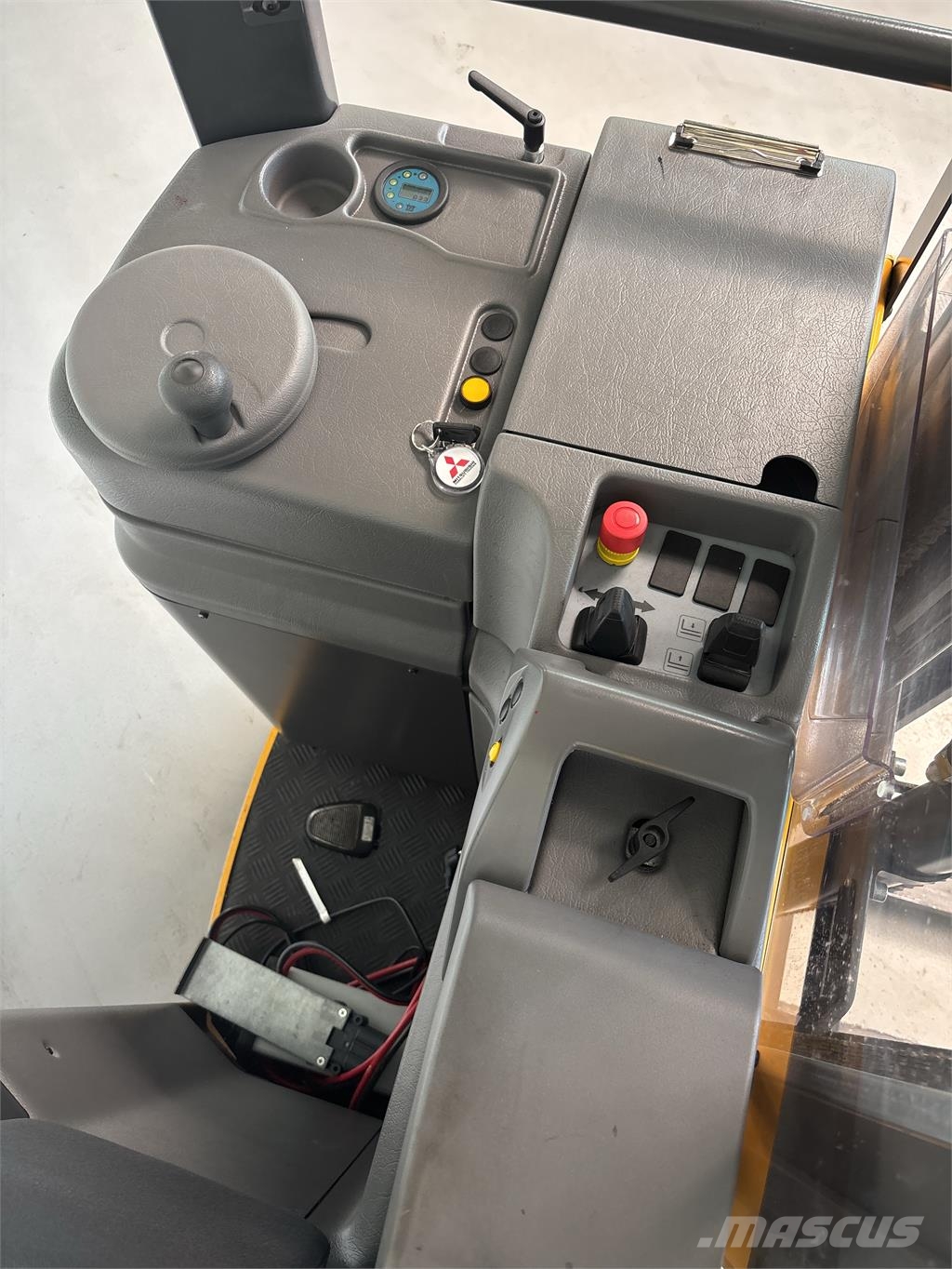 Atlet A160 Platvormiga virnastajad