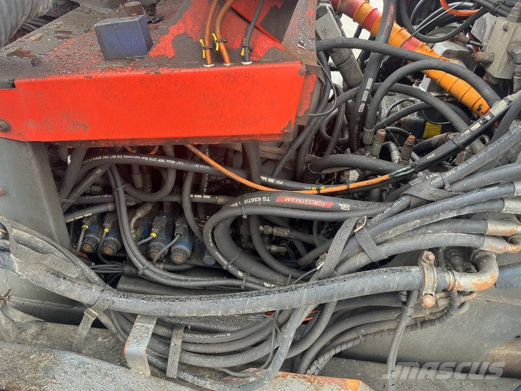 Sandvik DC 302 R Povrchové vrtné súpravy