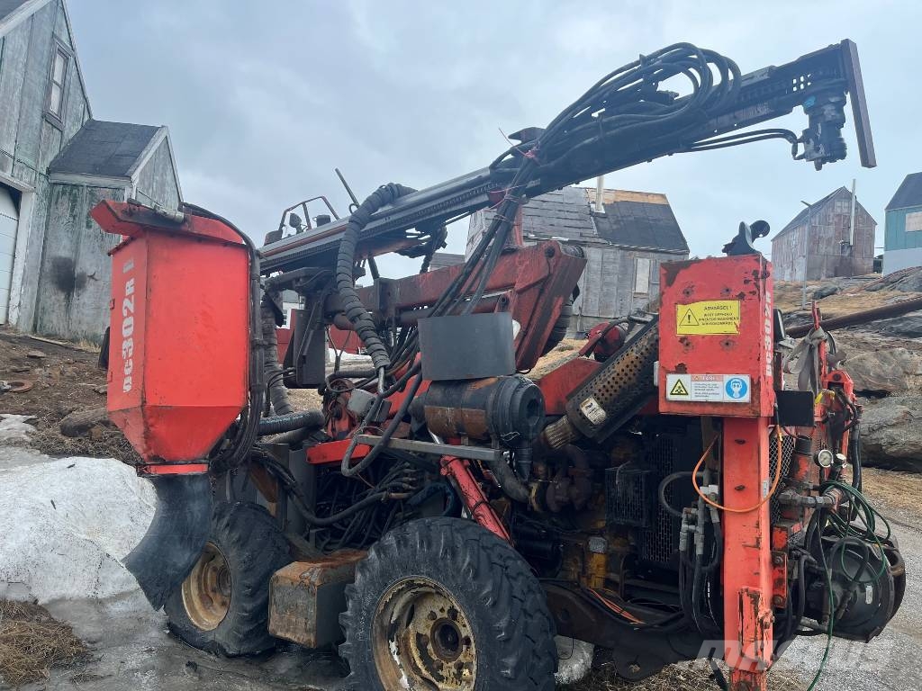 Sandvik DC 302 R Povrchové vrtné súpravy