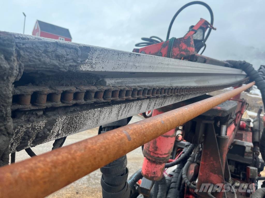 Sandvik DC 302 R Povrchové vrtné súpravy