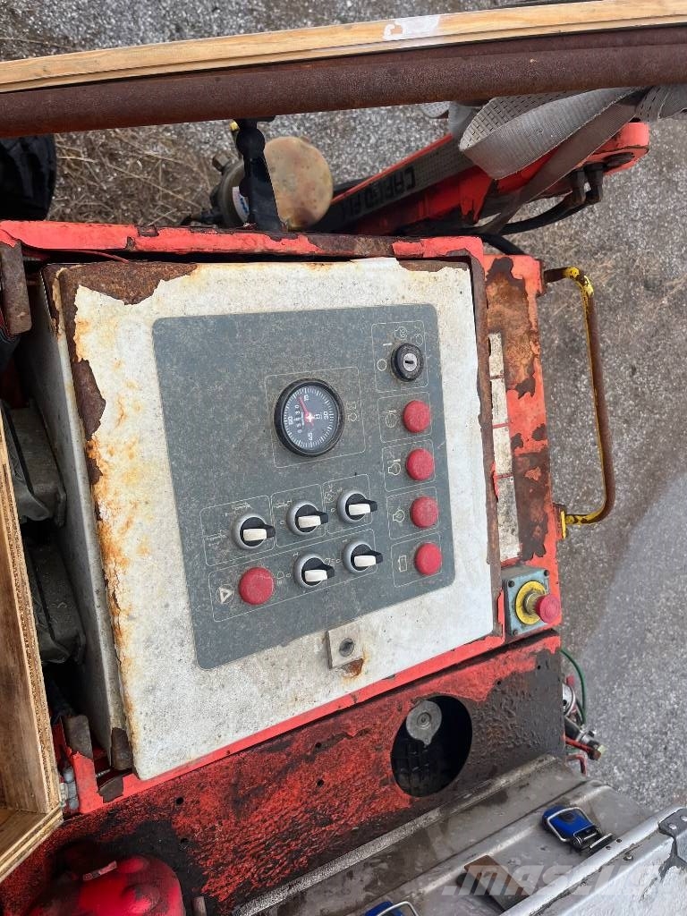 Sandvik DC 302 R Povrchové vrtné súpravy