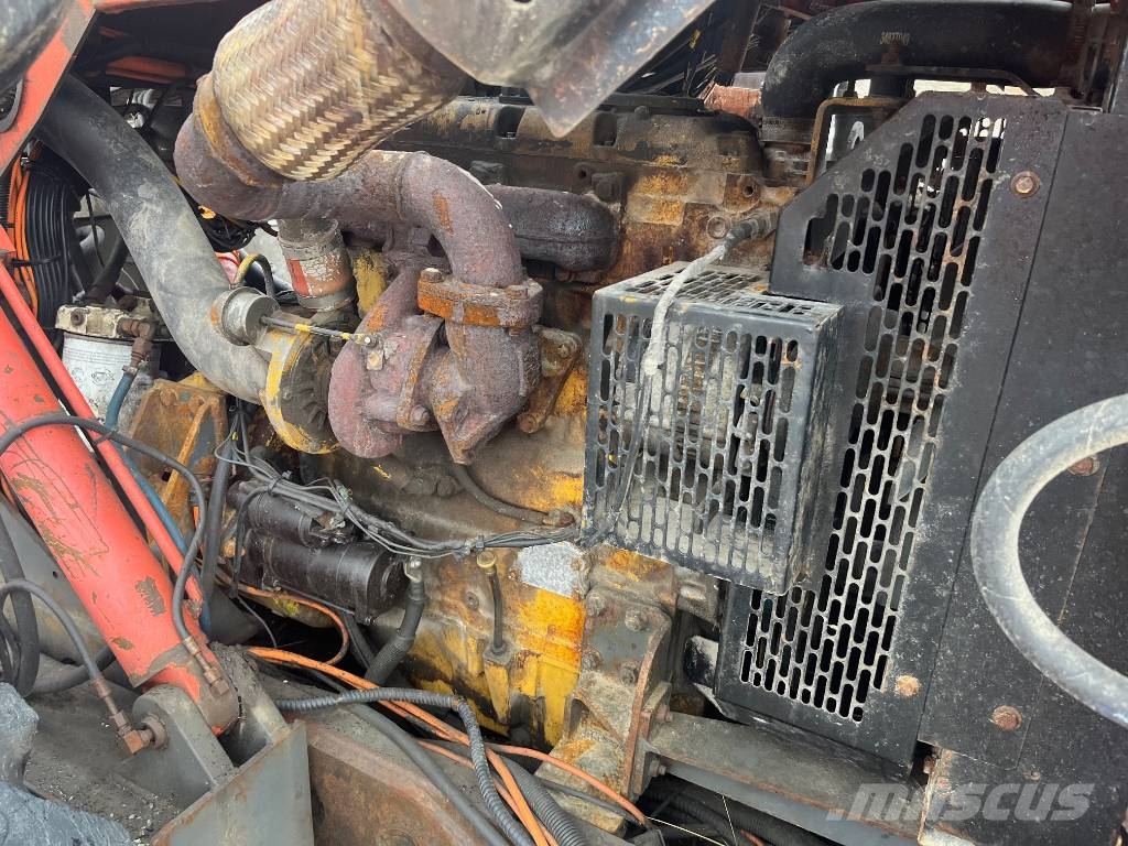Sandvik DC 302 R Povrchové vrtné súpravy