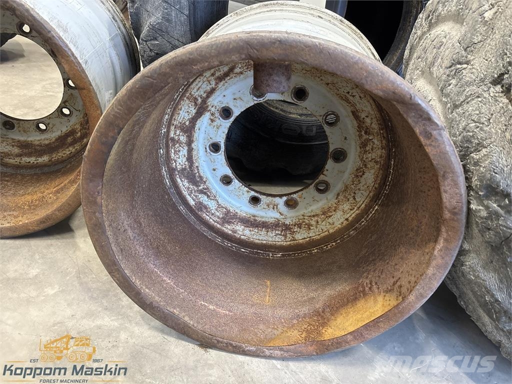 Valmet 911.4 24x26,5 Used/Beg Pneus, rodas e aros