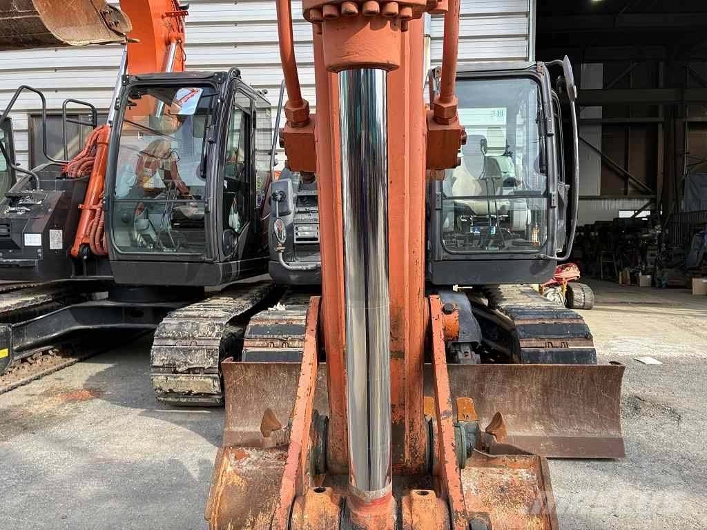 Hitachi HITACHI ZX135US‑3 Bageri gusjeničari