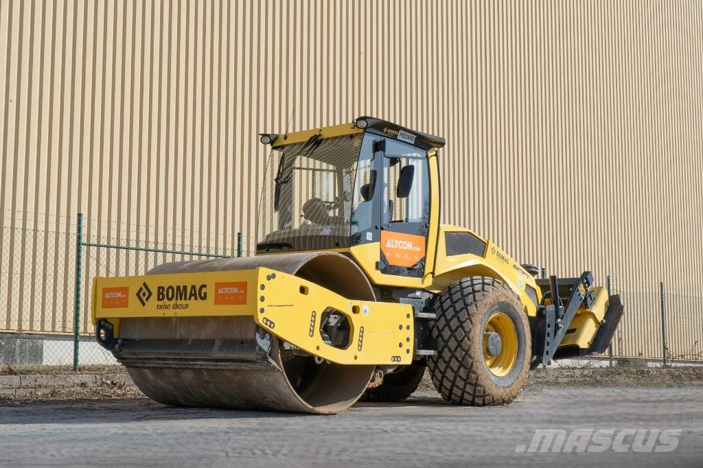 Bomag BW 213 DH+P-5 Enojni valjarji