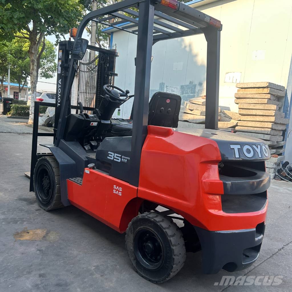 Toyota FD35 柴油卡車