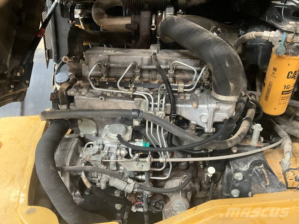 CAT 908 H لوادر بعجل