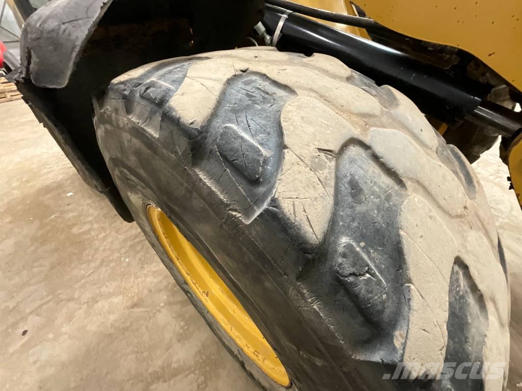 CAT 908 H لوادر بعجل