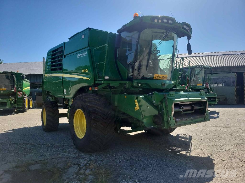 John Deere T 670 i 4x4 Combine harvesters