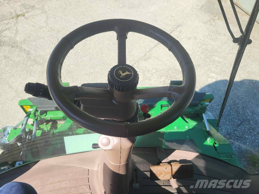 John Deere T 670 i 4x4 Combine harvesters