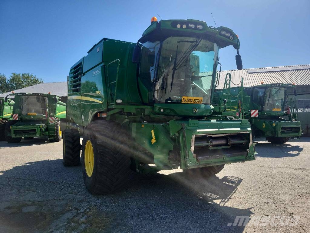John Deere T 670 i 4x4 Combine harvesters