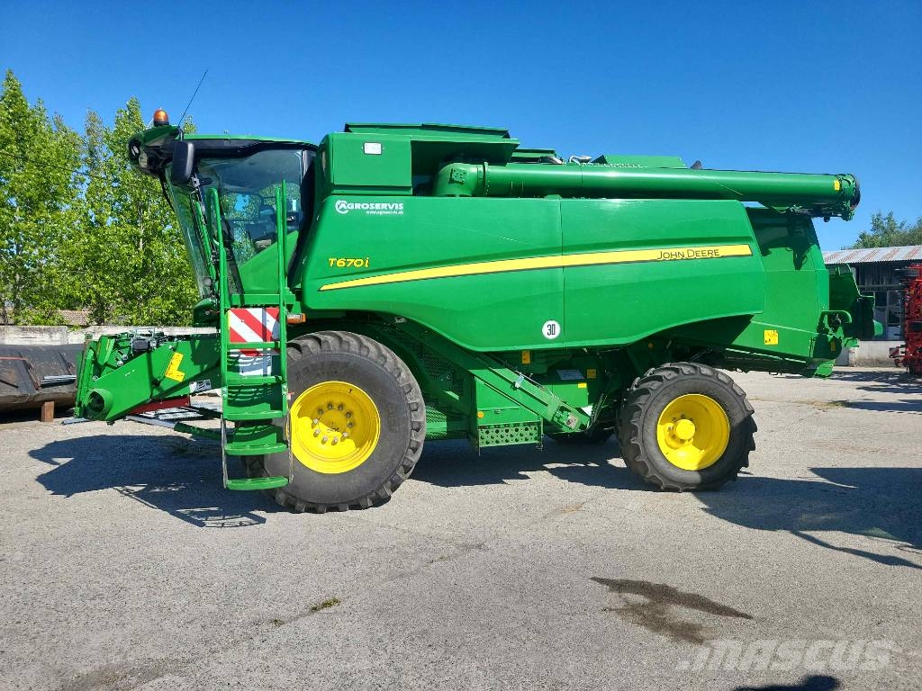 John Deere T 670 i 4x4 Combine harvesters