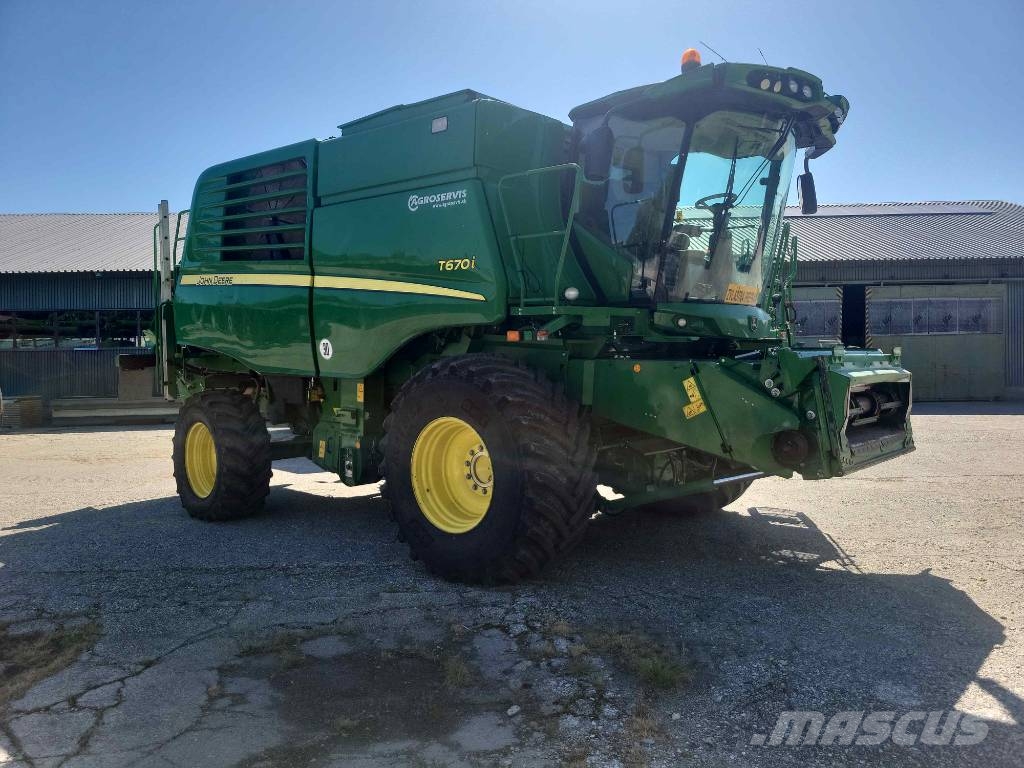 John Deere T 670 i 4x4 Combine harvesters