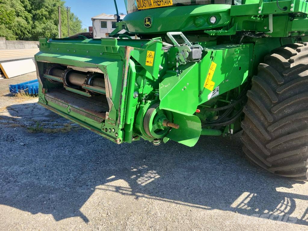 John Deere T 670 i 4x4 Combine harvesters