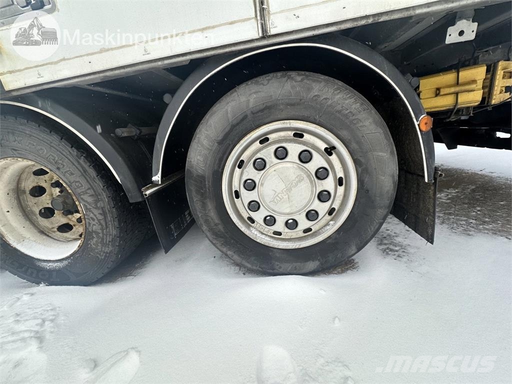 Scania R520 Camiones con caja de remolque